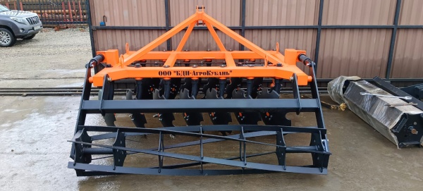 Борона дисковая навесная БДН 2,4х2Н с амортизаторами катка, 14 рабочих органов купить в Брянске – «БДН-АгроКубань», 2
