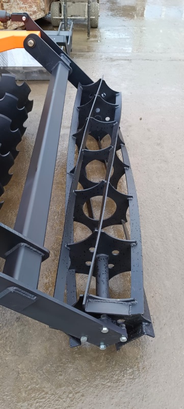 Борона дисковая навесная БДН 2,4х2Н с амортизаторами катка, 14 рабочих органов купить в Брянске – «БДН-АгроКубань», 7