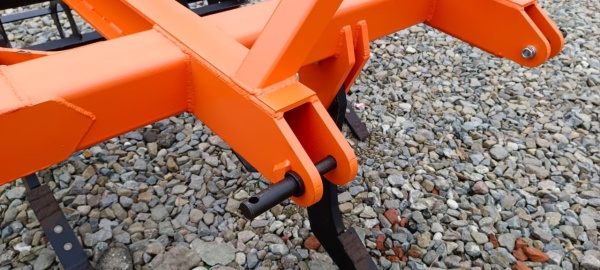 Плуг чизельный ПЧН 1,6 с планчатым катком купить в Брянске – «БДН-АгроКубань», 5