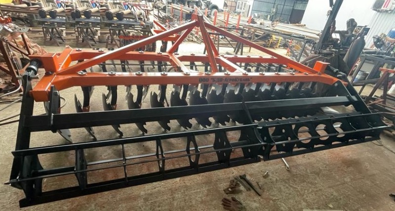 Борона дисковая навесная БДН 4х2Н, 28 рабочих органов купить в Брянске – «БДН-АгроКубань», 2