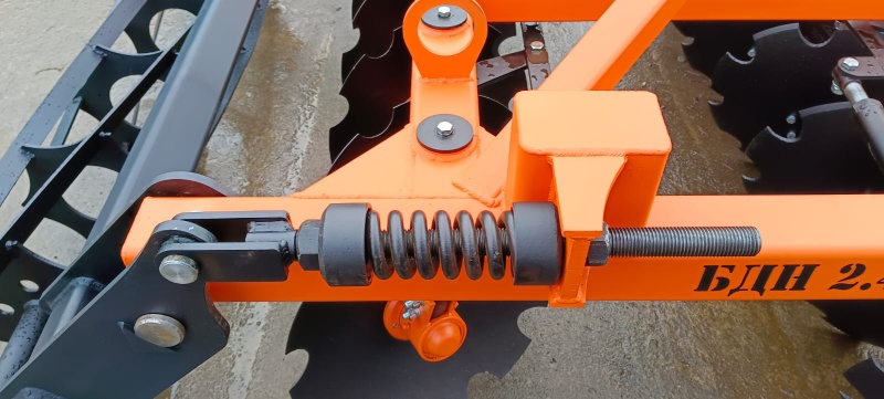 Борона дисковая навесная БДН 2,4х2Н с амортизаторами катка, 14 рабочих органов купить в Брянске – «БДН-АгроКубань», 6