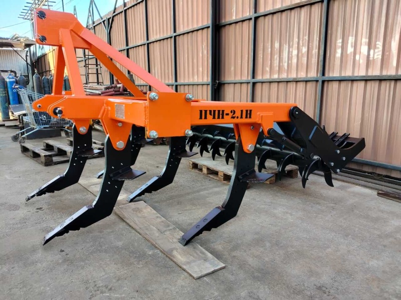 Плуг чизельный навесной ПЧН-2,1Н с зубчатым катком купить в Брянске – «БДН-АгроКубань»